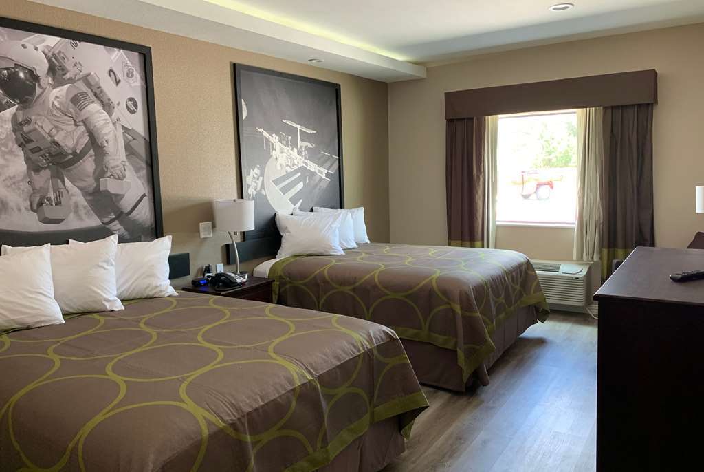 Hotel Super 8 By Wyndham Kingwood Houston North Porter Habitación foto